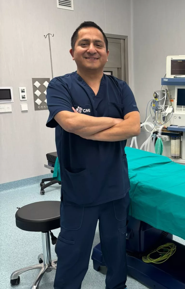 Dr. Bryan Salcedo